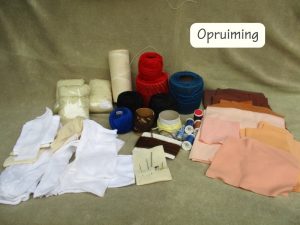 Restant poppenmaak materialen 1