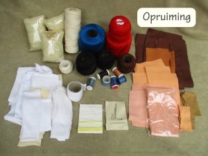 Restant poppenmaak materialen 2